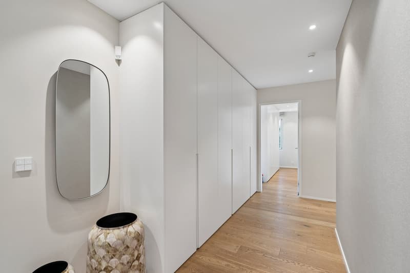 Exklusive 6.5 Zimmer Gartenwohnung mit Sauna (18)