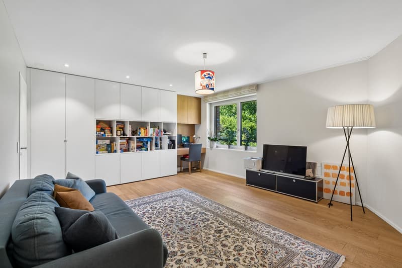 Exklusive 6.5 Zimmer Gartenwohnung mit Sauna (29)