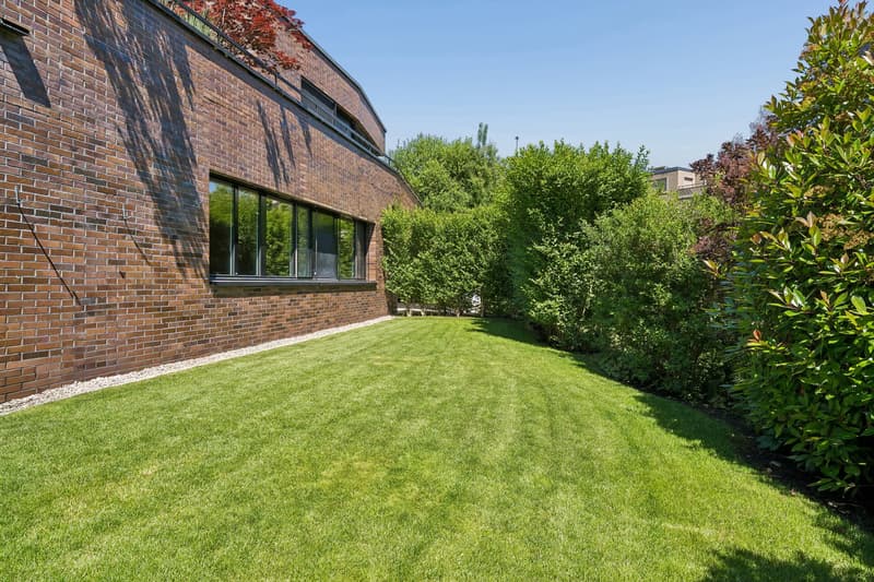 Exklusive 6.5 Zimmer Gartenwohnung mit Sauna (41)