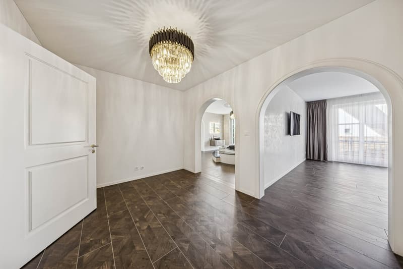 12-Zimmer-Villa mit Indoor-Pool | Mietkauf möglich (27)