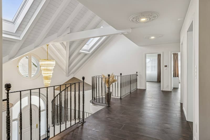 12-Zimmer-Villa mit Indoor-Pool | Mietkauf möglich (26)