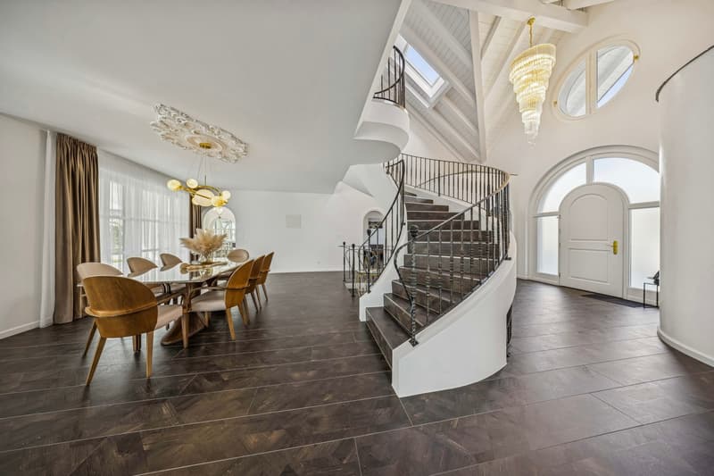 12-Zimmer-Villa mit Indoor-Pool | Mietkauf möglich (21)