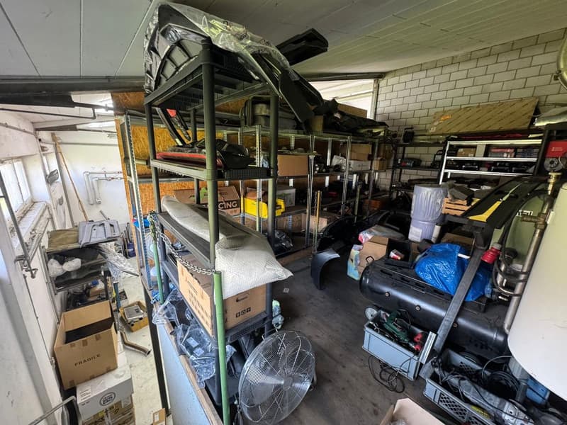 GROSSZÜGIGE GEWERBEFLÄCHE GEEIGNET FÜR AUTOWERKSTATT (12)