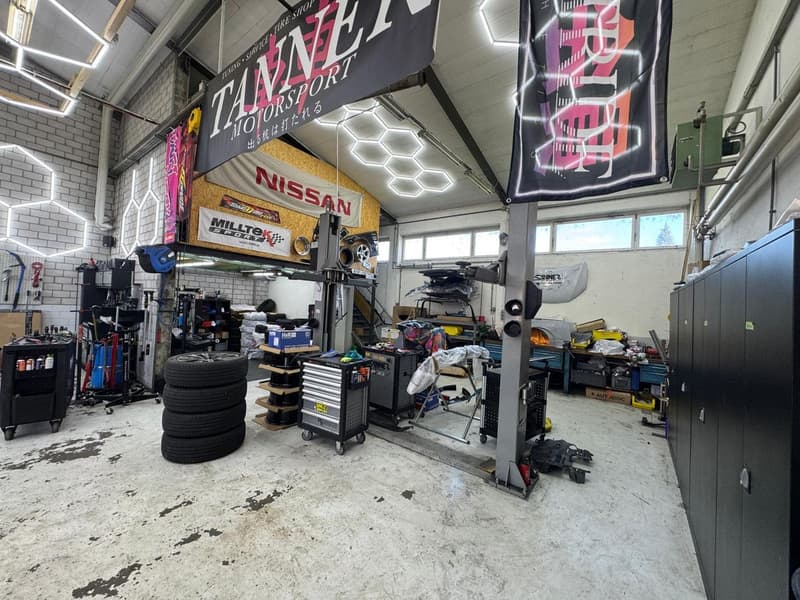GROSSZÜGIGE GEWERBEFLÄCHE GEEIGNET FÜR AUTOWERKSTATT (7)