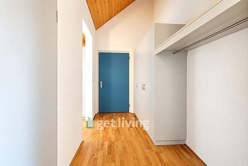 Moderne 4.5-Zimmer Dach-Maisonette-Wohnung in idyllischer Lage (10)