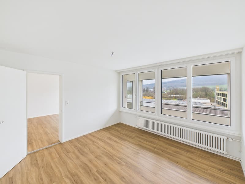 LICHTDURCHFLUTETE WOHNUNG MIT WEITSICHT UND OPTIMALER ANBINDUNG (4)