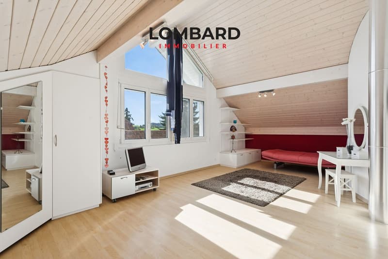 Villa d’architecte avec vue dégagée et jardin arboré (8)