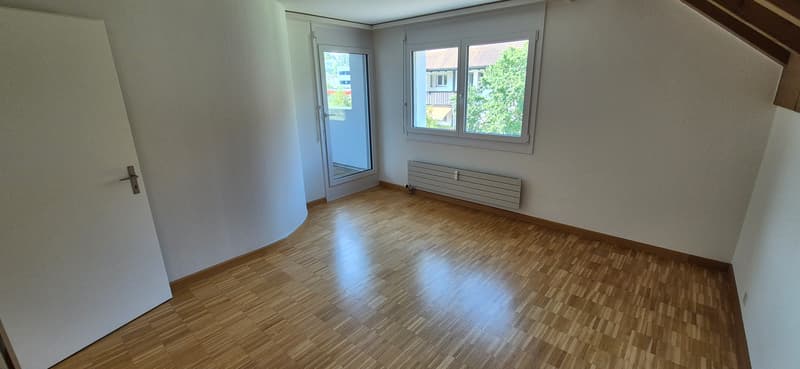 Zimmer Strassenseite (2)