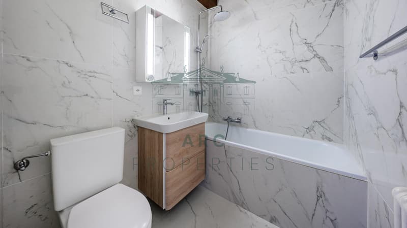 EAUX-VIVES - APPARTEMENT ENTIÈREMENT RÉNOVÉ (5)