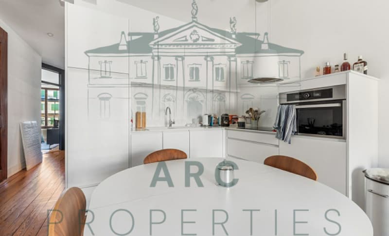 PÂQUIS - SUPERBE APPARTEMENT 4 PIÈCES MEUBLÉ (2)