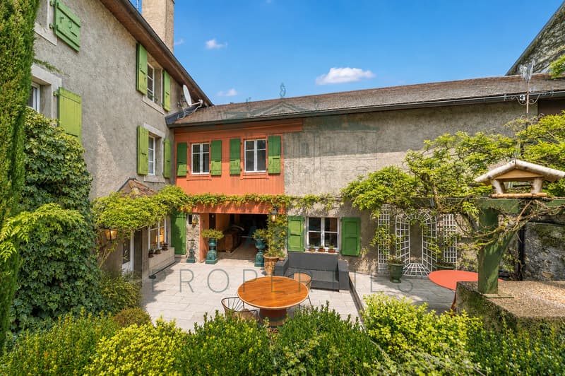 HERMANCE - MAGNIFIQUE MAISON VILLAGEOISE AVEC PISCINE (2)