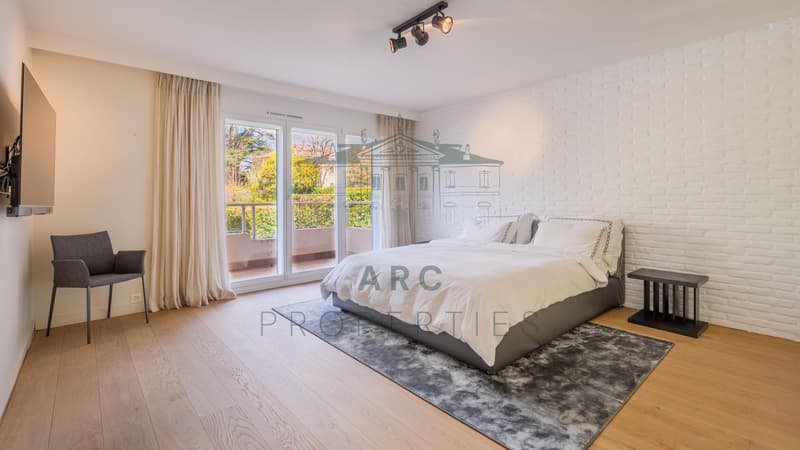 COLOGNY - MAGNIFIQUE APPARTEMENT DANS UN CADRE VERDOYANT (4)