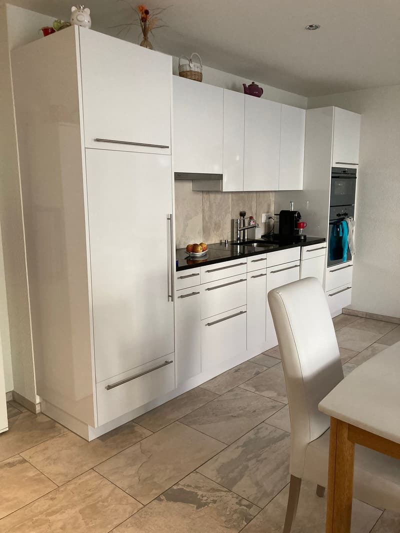 Charmante 2.5-Zimmer-Wohnung im Erdgeschoss in Schüpfen (3)