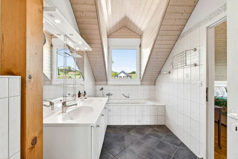 Charmant appartement de 3.5 pièces en attique (11)