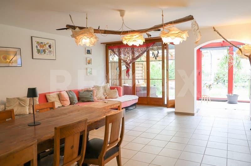 Charmantes 5 Zimmer -Eckhaus mit Garten und Garage in Breitenbach (2)