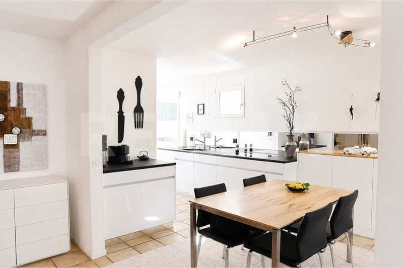 Lichtdurchflutete 4.5-Zimmer-Wohnung in Allschwil (5)