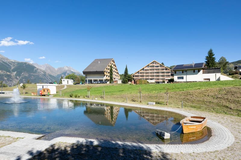 Well-maintained 3-room apartment on the 1st floor with private parking in the garage. (17)