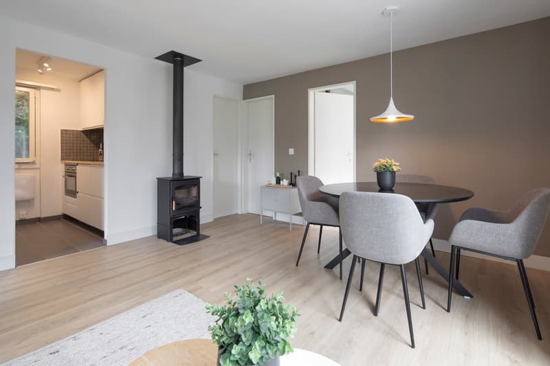 Renoviertes und bezugsfertiges Chalet mit Sauna und der Option zum Kauf einer eigenen Privatgarage (8)