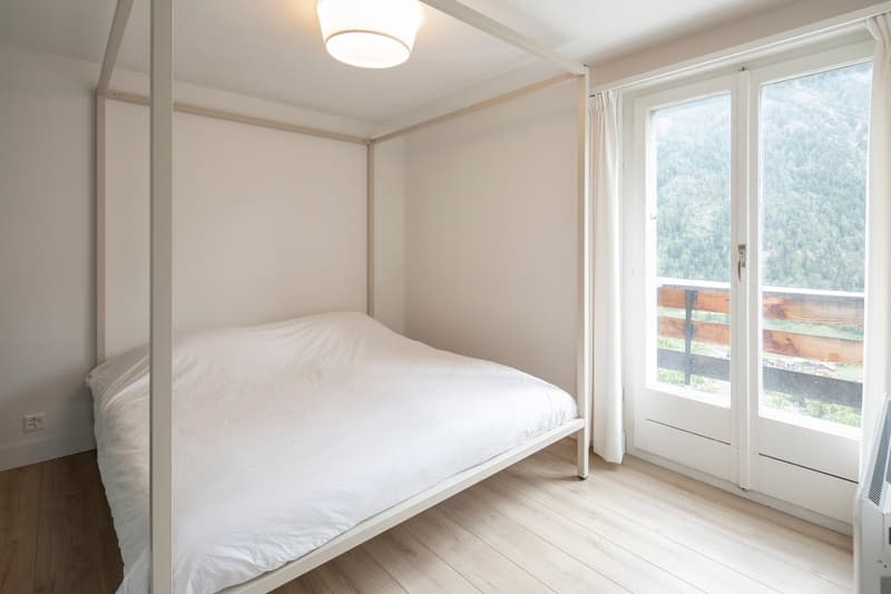 Renoviertes und bezugsfertiges Chalet mit Sauna und der Option zum Kauf einer eigenen Privatgarage (13)