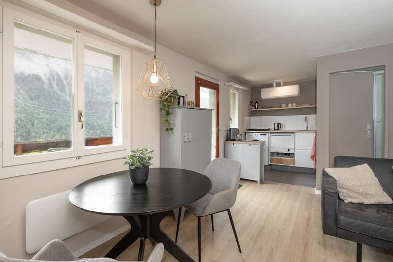 Renoviertes und bezugsfertiges Chalet mit Sauna und der Option zum Kauf einer eigenen Privatgarage (21)