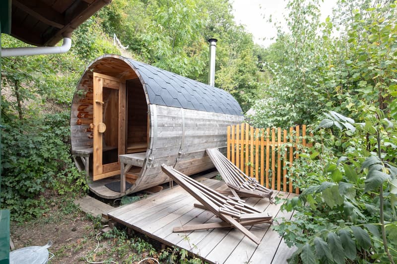 Renoviertes und bezugsfertiges Chalet mit Sauna und der Option zum Kauf einer eigenen Privatgarage (19)