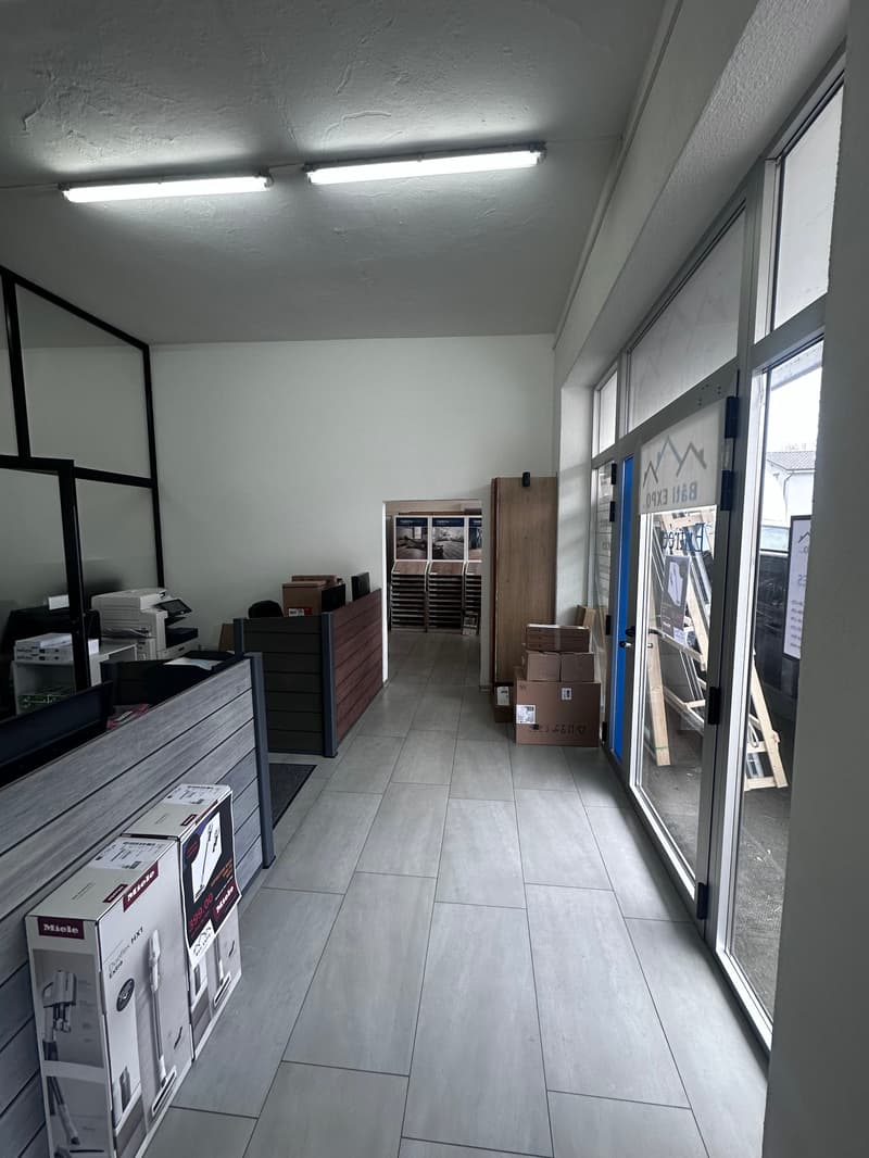 empty room, tiled floor, glass walls, office equipment