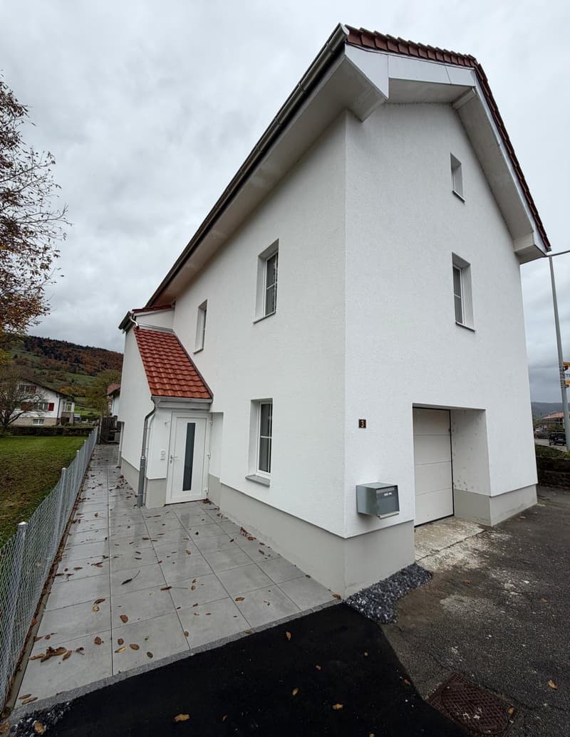 Appartement duplex de 2,5 pièces rénové à Haute-Sorne (6)