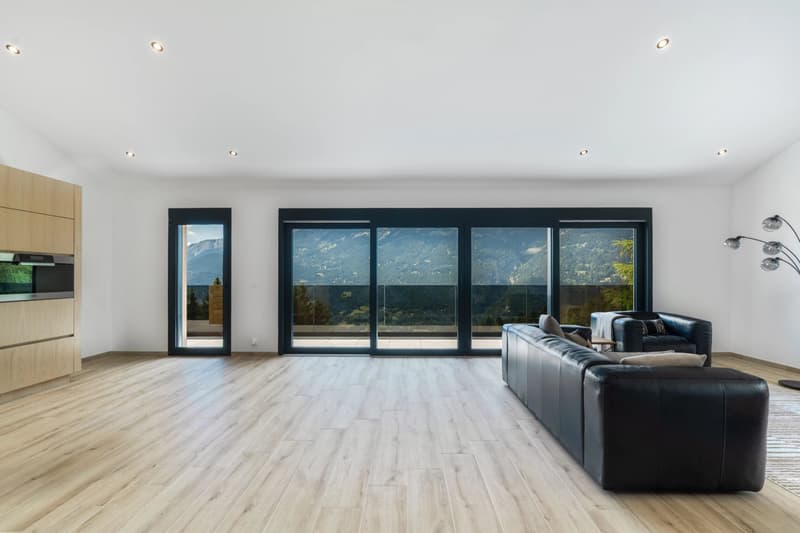 New chalet in Crans-Montana with panoramic views. (7)