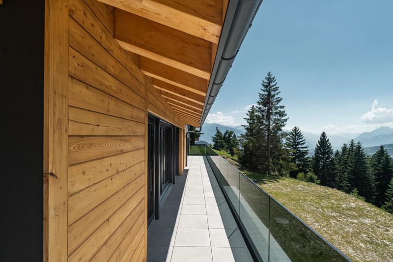 New chalet in Crans-Montana with panoramic views. (5)