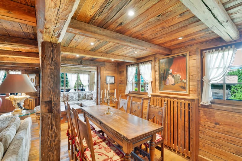 Exceptional Chalet Just Steps from the Crans-Montana Golf Course (4)