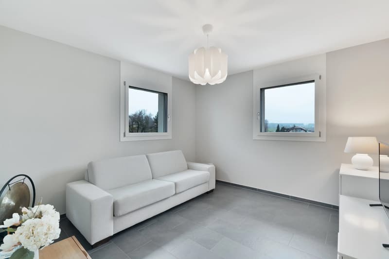 Elegant Semi-Detached Villa with Panoramic Views of the Lake and the Alps (11)