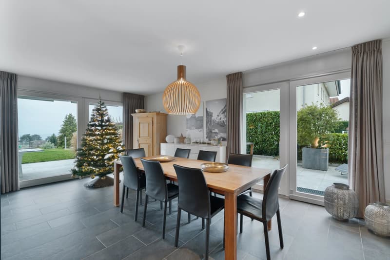 Elegant Semi-Detached Villa with Panoramic Views of the Lake and the Alps (3)