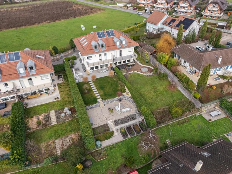 Elegant Semi-Detached Villa with Panoramic Views of the Lake and the Alps (12)