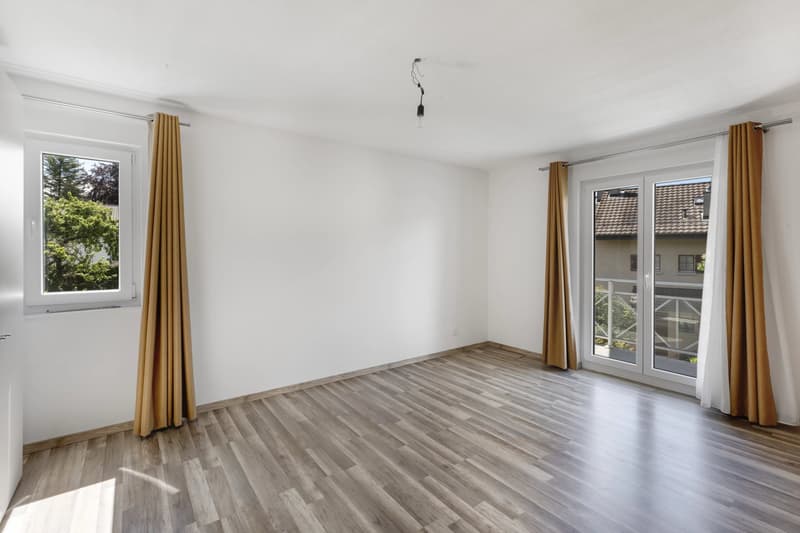 7.5-room villa at the end of a double cul-de-sac, set in an exceptionally peaceful residential environment (5)
