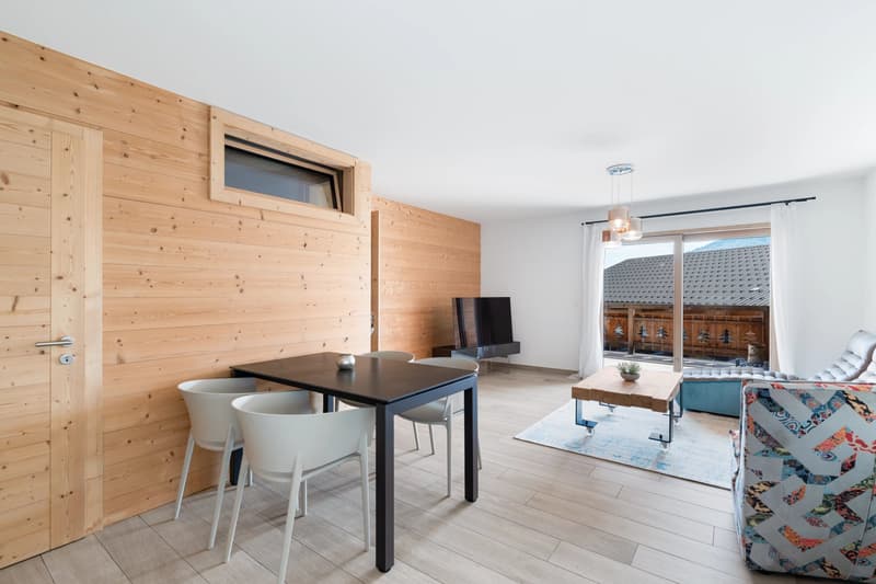 Elegant 3.5-Room Apartment with Balcony in the Heart of Nendaz (3)