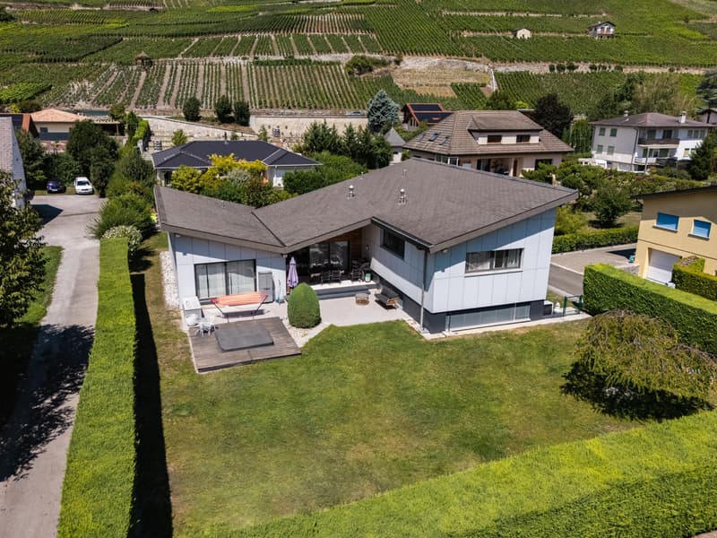 Detached 7.5-Room Villa with Stunning Views of the Haut de Cry (13)