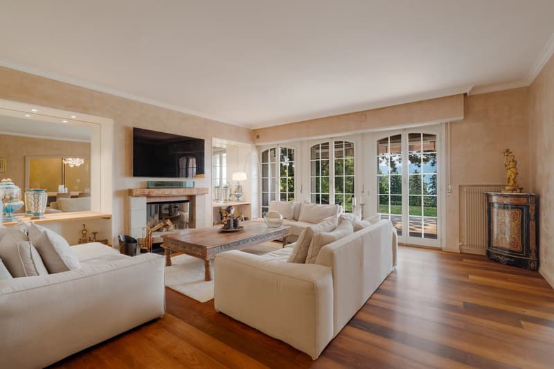 Exceptional Semi-Detached Villa with Panoramic Views of Lake Geneva and the Alps in Vevey (2)