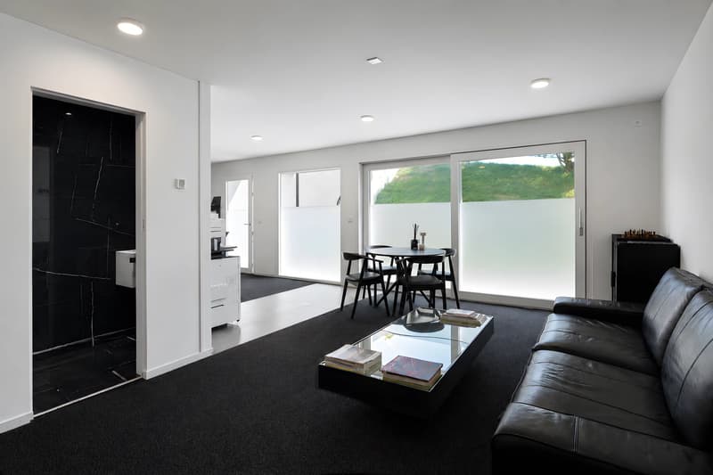 45 m² Office Space with Private Garden and Parking, Close to the Lake (1)