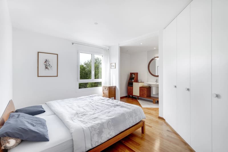 Appartement de 4.5 pièces occupant un étage complet à Saint-Sulpice (5)