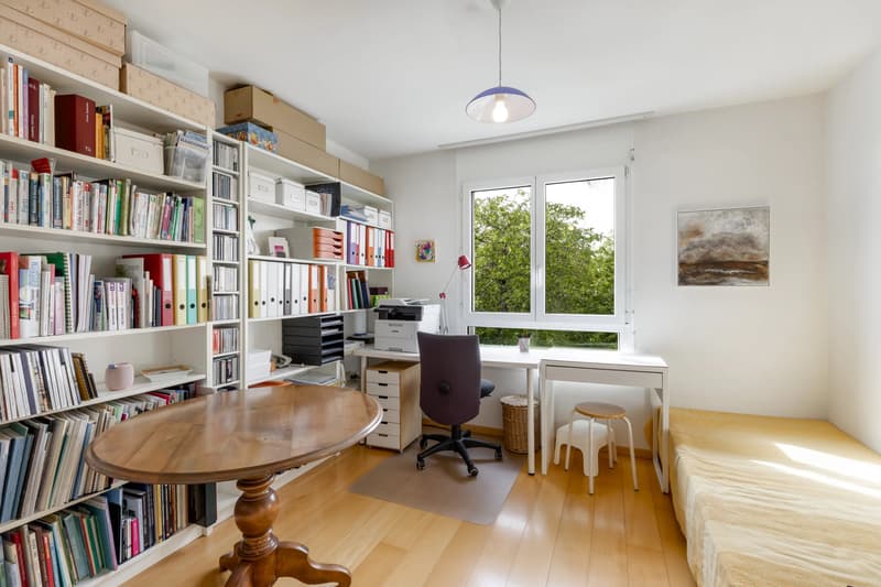 Appartement de 4.5 pièces occupant un étage complet à Saint-Sulpice (10)