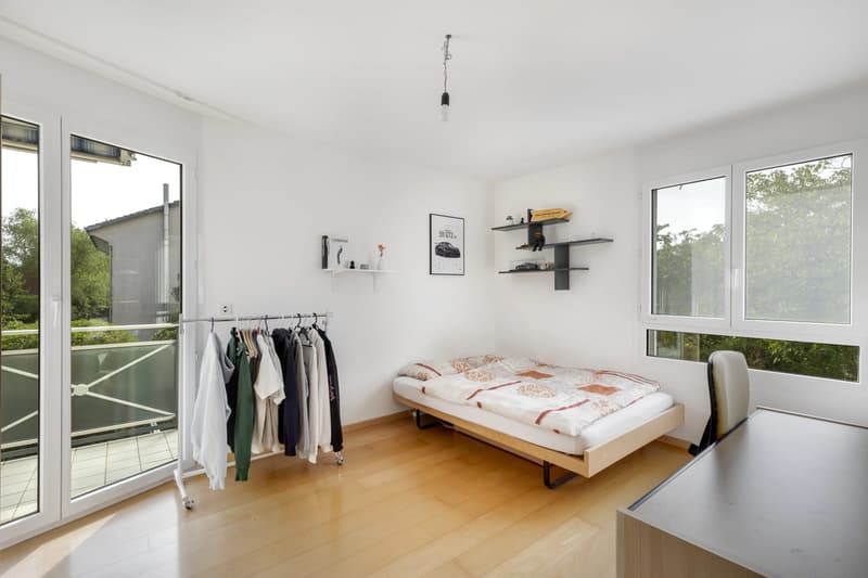 Appartement de 4.5 pièces occupant un étage complet à Saint-Sulpice (8)