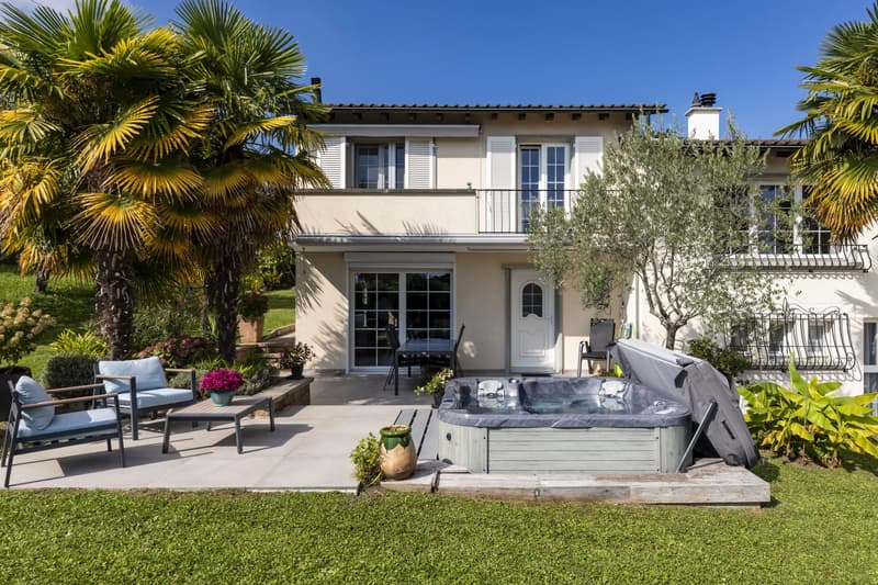 Charming villa in Lonay (1)