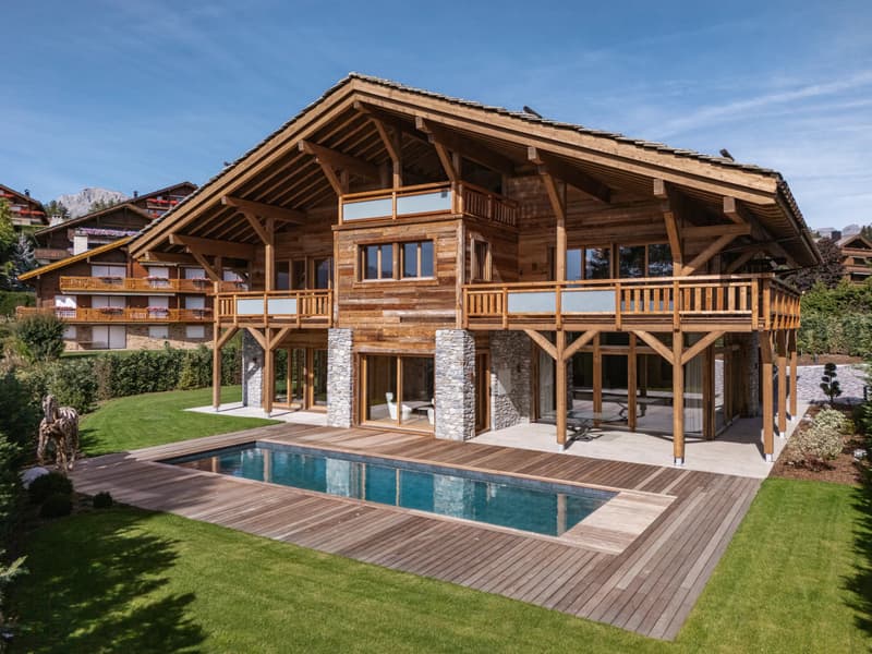 Chalet contemporain de 570 m2 à Crans-Montana (1)