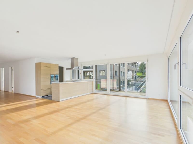 Moderne, lichtdurchflutete 3.5-Zimmer-Wohnung mit 2 Balkonen (1)