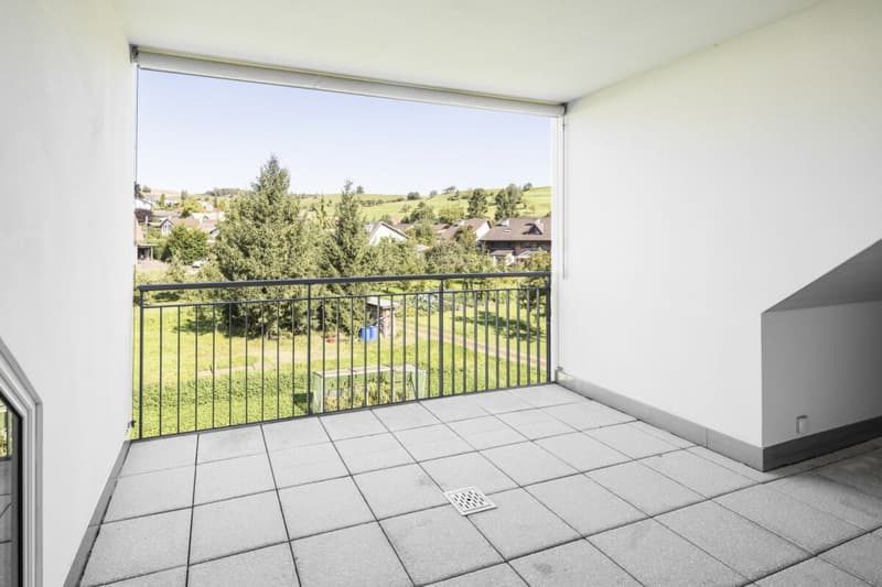Traumhafte 3.5 Zimmer-Wohnung mit Galerie und Balkon (12)