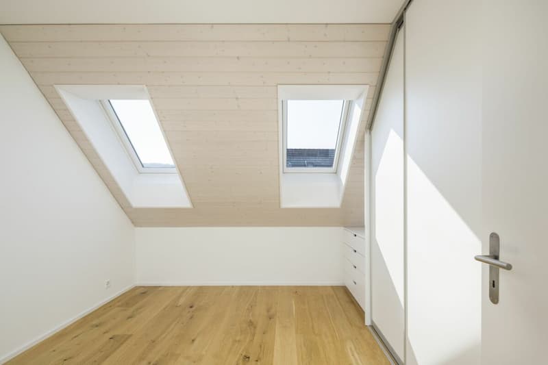 Traumhafte 3.5 Zimmer-Wohnung mit Galerie und Balkon (8)