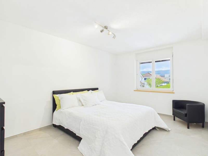 Appartement Spacieux et Calme avec Balcon à Alle (7)