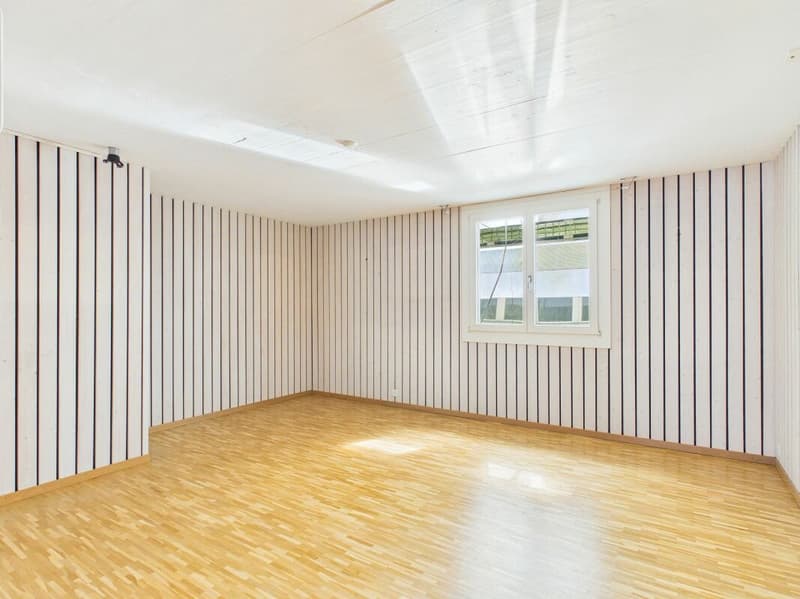 Grosszügiges Einfamilienhaus mit lichtdurchfluteten Räumen an bester Lage (12)