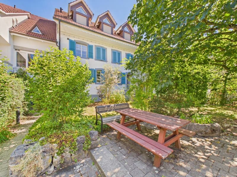 Lichtdurchflutete 4.5-Zimmer-Gartenwohnung mit Gartensitzplatz (23)