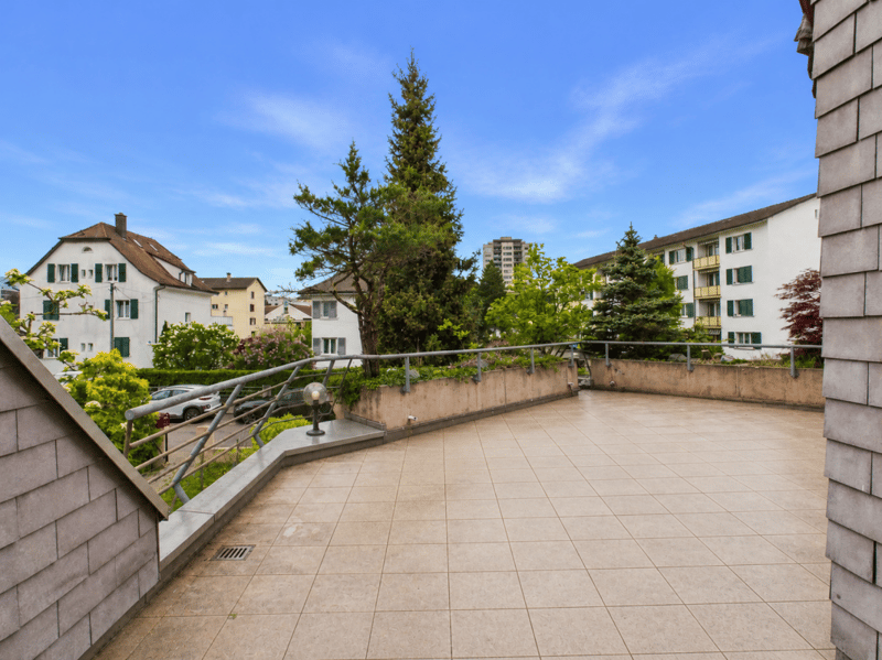 Freistehende Villa mit Spa, Gewerbeeinheit und viel Gestaltungsspielraum (24)